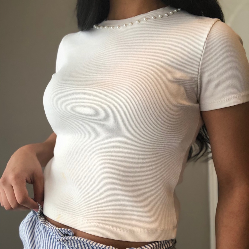 Zara crop top with pearls around the neck.